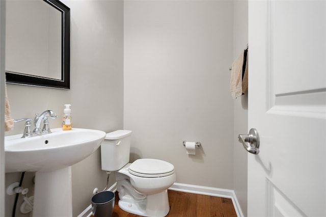 1004 Pointe View Dr, Adams Twp, PA 16046 - half bathroom featuring wood finished floors and baseboards