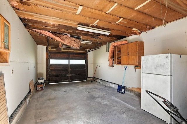 419 8th Ave, Patterson Heights, PA 15010 - garage with freestanding refrigerator