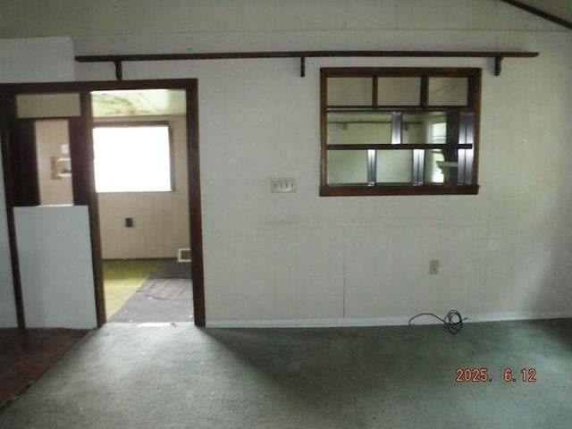 822 Robin Rd, Loyalhanna, PA 15681 - view of spare room