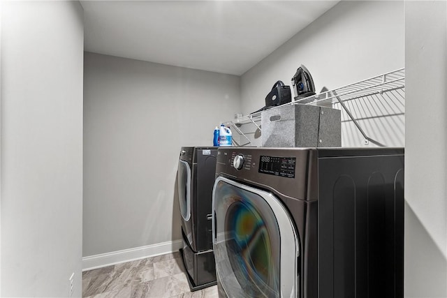 107 Valley View Dr, Brighton Twp, PA 15009 - laundry area featuring washing machine and clothes dryer and baseboards