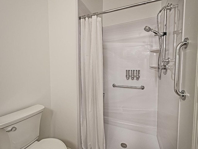 25 Elena Ave Unit 25, Lower Burrell, PA 15068 - full bath featuring a stall shower and toilet