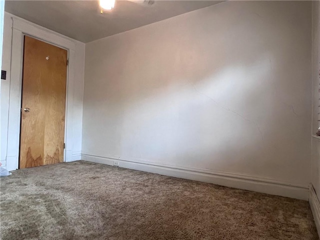 1613 E Washington St, New Castle, PA 16101 - unfurnished room featuring carpet and baseboards