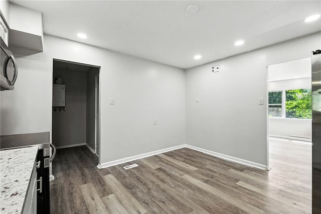 1014 Deerfield Dr, Elizabeth Twp/Boro, PA 15037 - spare room with dark wood-style floors and recessed lighting