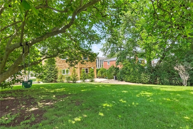 144 Cochran Mt, Lebanon, PA 15228 - view of green lawn
