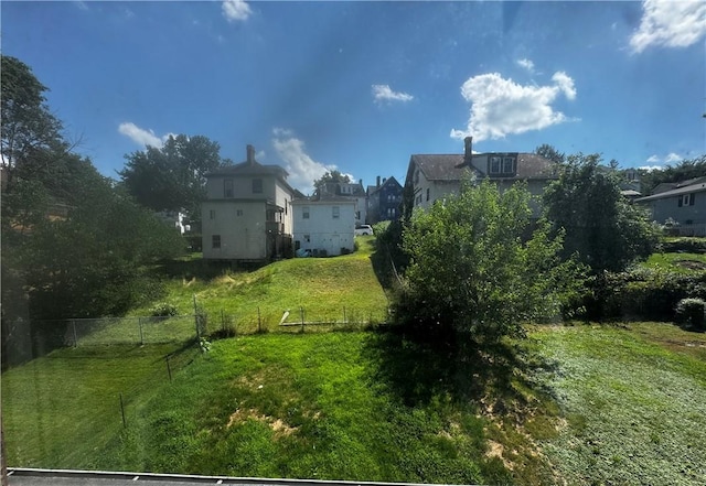706 Lincoln St, Monongahela, PA 15063 - view of yard