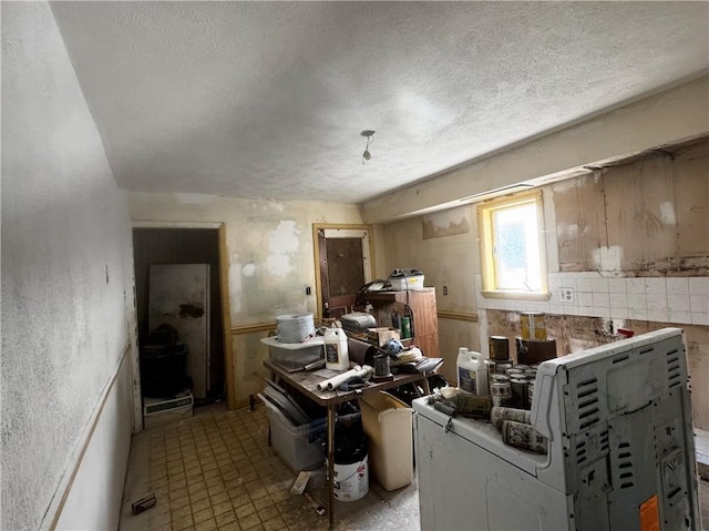 706 Lincoln St, Monongahela, PA 15063 - miscellaneous room with a textured ceiling