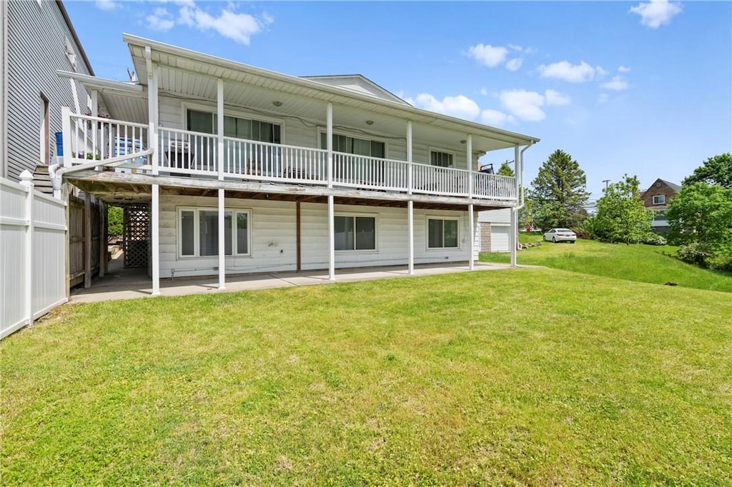 1807 Pine Hollow Rd, Kennedy Twp, PA 15136 - photo 1