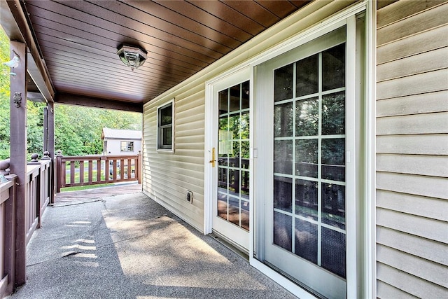 511 New Haven Dr, Hempfield Twp, PA 15601 - view of patio / terrace