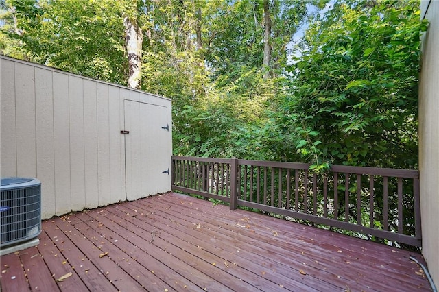 1152 Pennsbury Blvd, Pennsbury, PA 15205 - deck with a storage unit