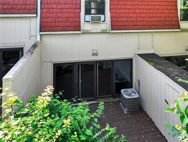 1152 Pennsbury Blvd, Pennsbury, PA 15205 - exterior view of a cooling unit and cooling unit