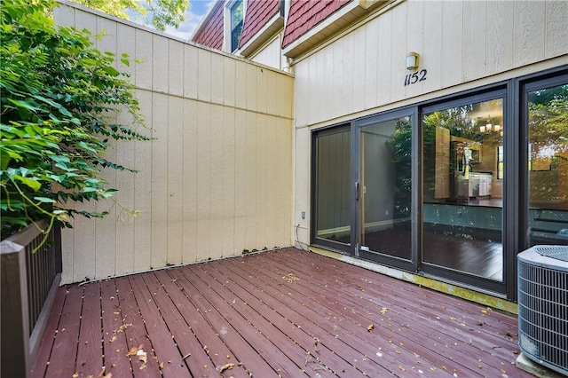 1152 Pennsbury Blvd, Pennsbury, PA 15205 - view of wooden terrace