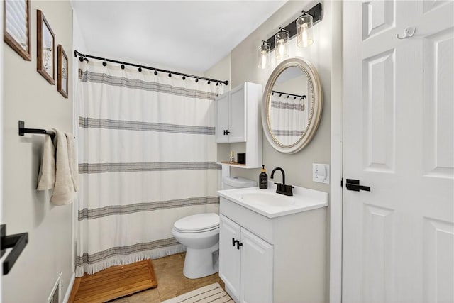 555 Madison St, Mccandless, PA 15237 - full bath with vanity, tile patterned floors, and curtained shower