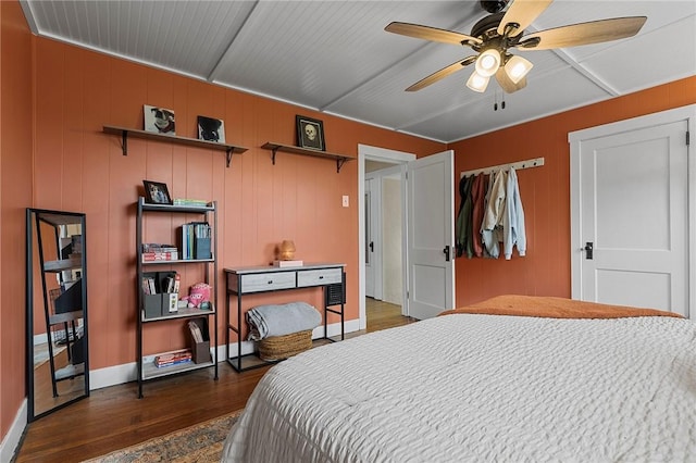 107 Imogene Rd, Greenfield, PA 15217 - bedroom featuring wood finished floors and ceiling fan