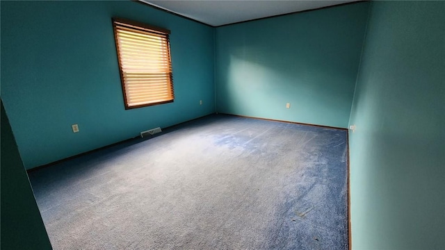 881 Bonniebrook Rd, City Of But Nw, PA 16002 - empty room with carpet floors and baseboards