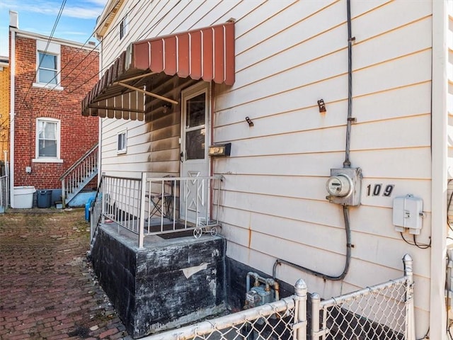 109 Ella St, Mckees Rocks, PA 15136 - doorway to property