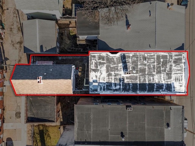 109 Ella St, Mckees Rocks, PA 15136 - aerial view of property and surrounding area with property boundaries highlighted