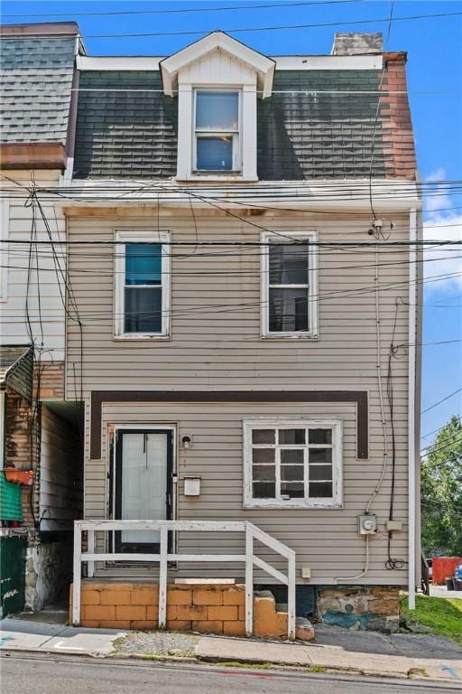 302 38th St, Lawrenceville, PA 15201 - view of front of property with a shingled roof