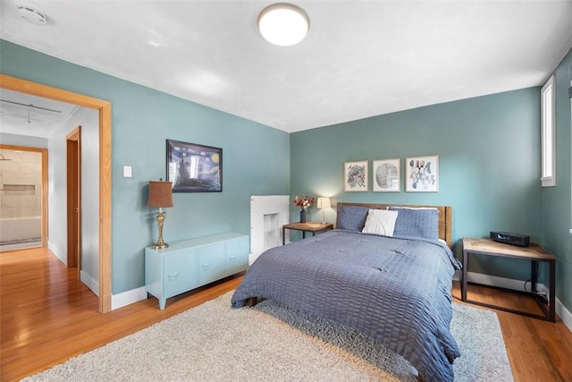 5671 Beacon St, Squirrel Hill, PA 15217 - bedroom featuring wood finished floors and baseboards