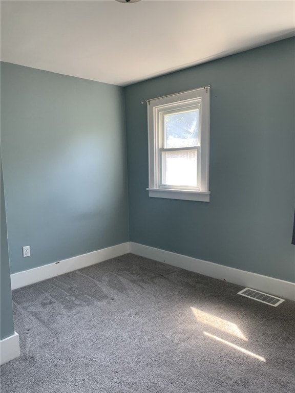 1101 State Route 356, Allegheny Twp, PA 15656 - carpeted empty room featuring baseboards