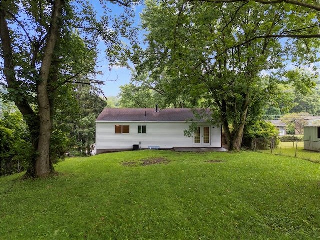 260 Stotler Rd, Penn Hills, PA 15235 - rear view of property with french doors