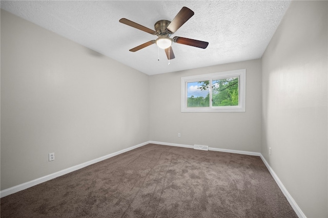 260 Stotler Rd, Penn Hills, PA 15235 - unfurnished room featuring carpet, a textured ceiling, and a ceiling fan