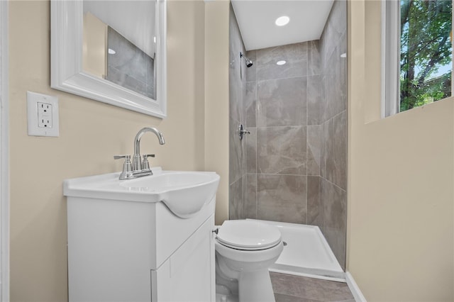260 Stotler Rd, Penn Hills, PA 15235 - full bath with vanity and a tile shower