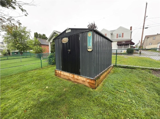 811 Cleveland Ave, Brackenridge, PA 15014 - view of shed with a fenced backyard