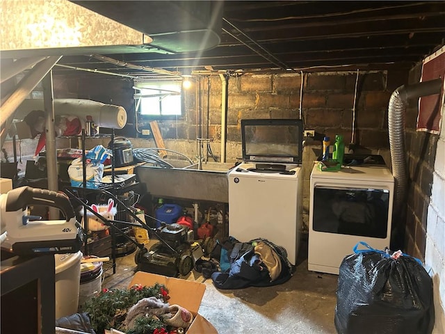 25 E Craig St, Uniontown, PA 15401 - basement with separate washer and dryer