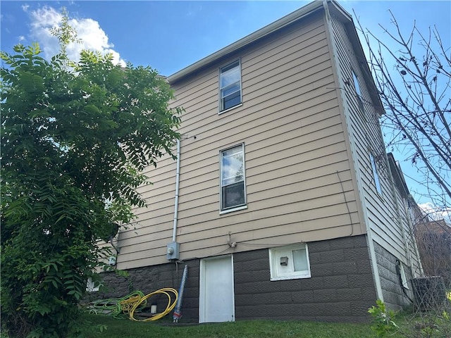 25 E Craig St, Uniontown, PA 15401 - view of property exterior