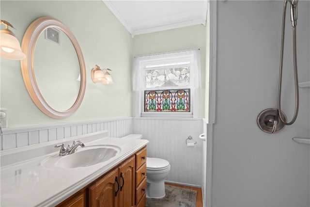 8 Harmar Dr, Cheswick, PA 15024 - bathroom featuring ornamental molding, vanity, and wainscoting