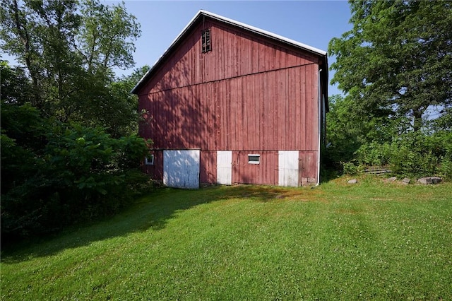 2583 State Route 210, Cowanshanock Twp, PA 16249 - view of barn featuring a yard