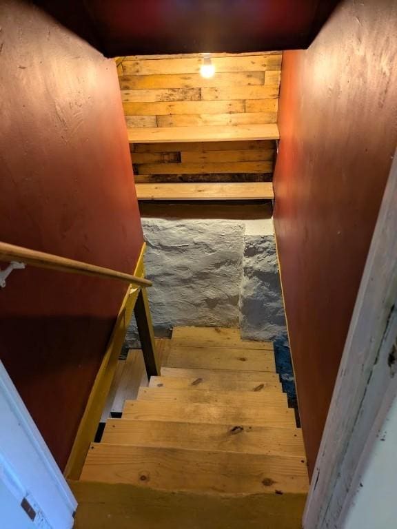 413 N 3rd St, Jeannette, PA 15644 - stairway with wood finished floors