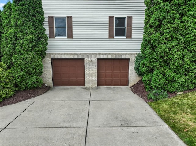 358 Shannon Cir, Daugherty Twp, PA 15066 - garage with concrete driveway