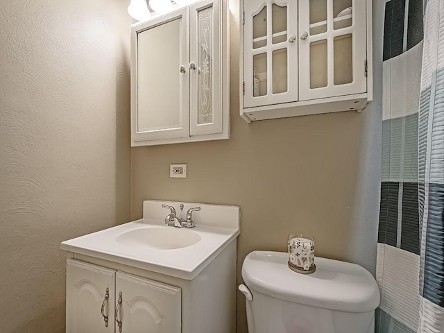 740 Churchill Ave, Penn Hills, PA 15235 - bathroom featuring a heating unit and vanity