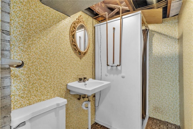880 Patton St, Monroeville, PA 15146 - full bath with a stall shower and toilet