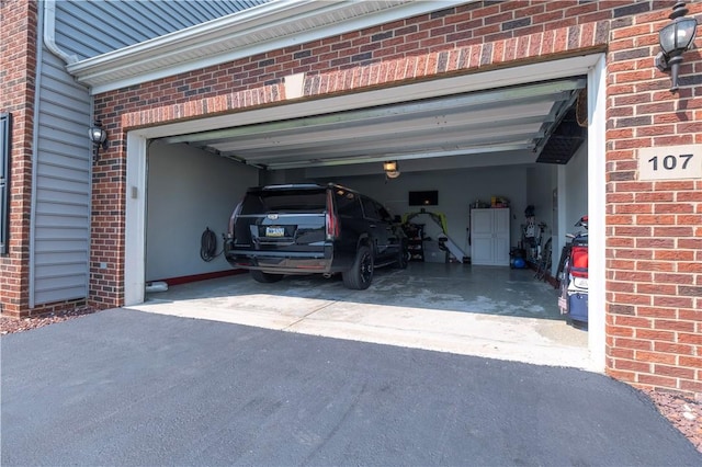 107 Marias Way S, Park, PA 15129 - garage with asphalt driveway