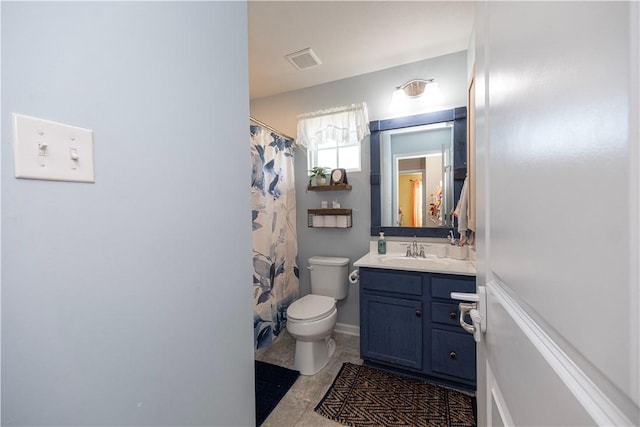 107 Marias Way S, Park, PA 15129 - bathroom featuring vanity and curtained shower