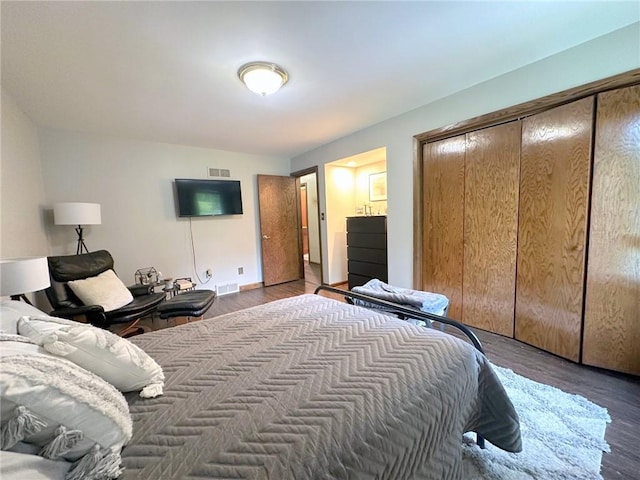 132 Terrace Dr, North Sewickley Twp, PA 16117 - bedroom with wood finished floors and a closet