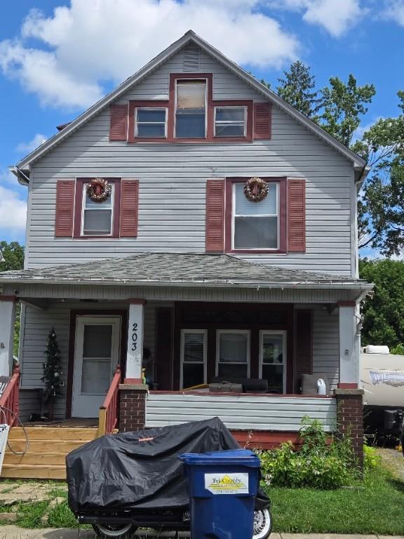 203 Baldwin Ave, Sharon, PA 16146 - american foursquare style home with covered porch