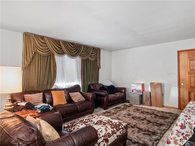 318 Penn Ave, Aliquippa, PA 15001 - view of carpeted living room