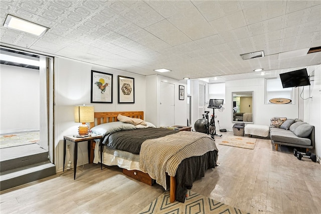 3100 Wainbell Ave, Dormont, PA 15216 - bedroom with wood finished floors