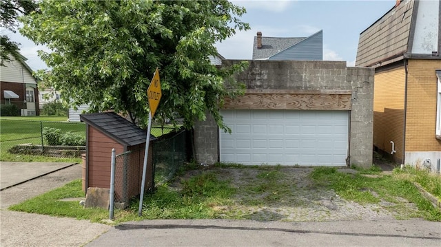1914 Arlington Ave, Arlington, PA 15210 - garage with driveway