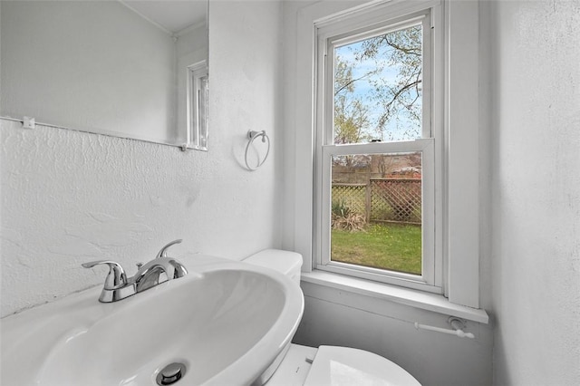 1 Core, City Of Washington, PA 15301 - half bath with a textured wall