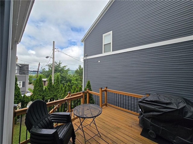 5303 Wickliff St, Lawrenceville, PA 15201 - view of wooden deck