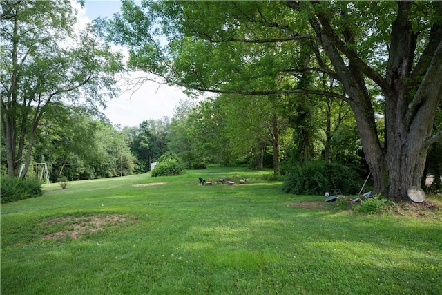 3715 Tuscarawas Rd, Brighton Twp, PA 15009 - view of home's community with a yard