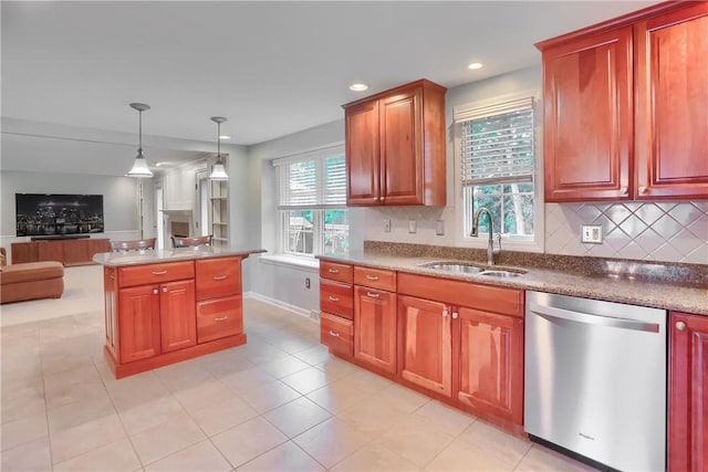 329 Oak Grove Ct, Mccandless, PA 15090 - kitchen with stainless steel dishwasher, open floor plan, tasteful backsplash, healthy amount of natural light, and recessed lighting