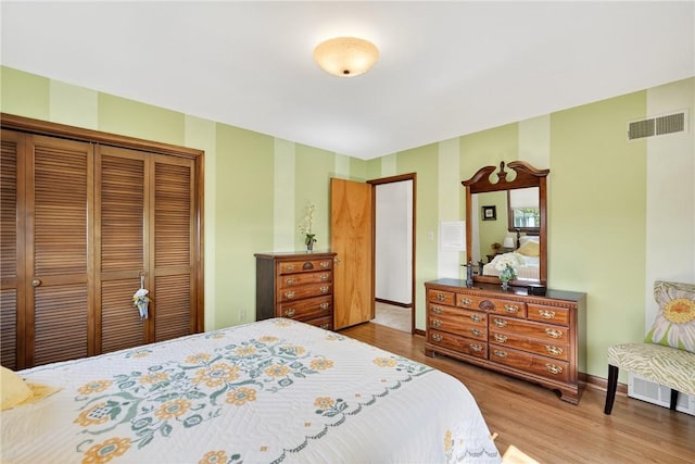 566 Ridgeview Rd, East Huntingdon, PA 15666 - bedroom featuring a closet and wood finished floors