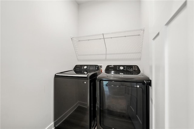 124 Rivulet Pl, Jackson Twp, PA 16063 - washroom featuring independent washer and dryer and baseboards