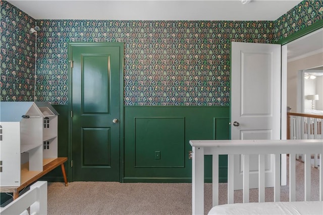 109 Overbrook Dr, Cranberry Twp, PA 16066 - carpeted bedroom with wallpapered walls
