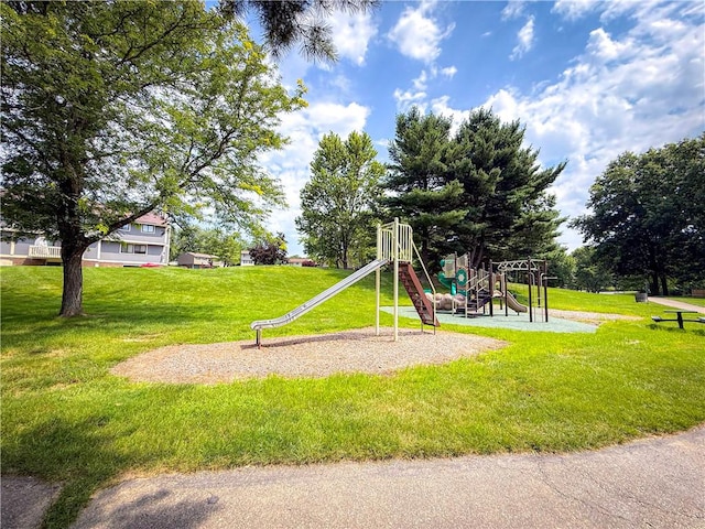 534 Hunters Path Rd, South Fayette, PA 15017 - community play area with a yard